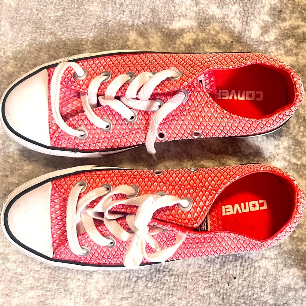 Converse all star low tops